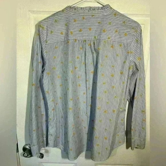 Talbots Button Up, Ruffle detail, Blue/White Stripe with Gold Hearts. Size Large - Picture 10 of 13
